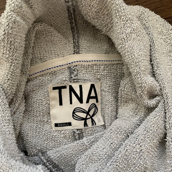 Turtle neck Aritzia Sweater. - Picture 2 of 4